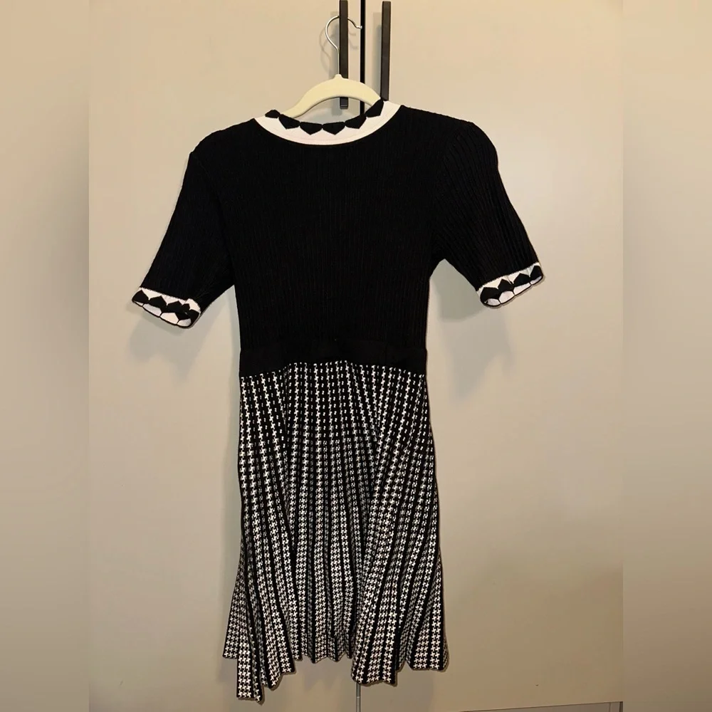 Ted Baker Carmann Knit Skater Black and White Dress Size 2